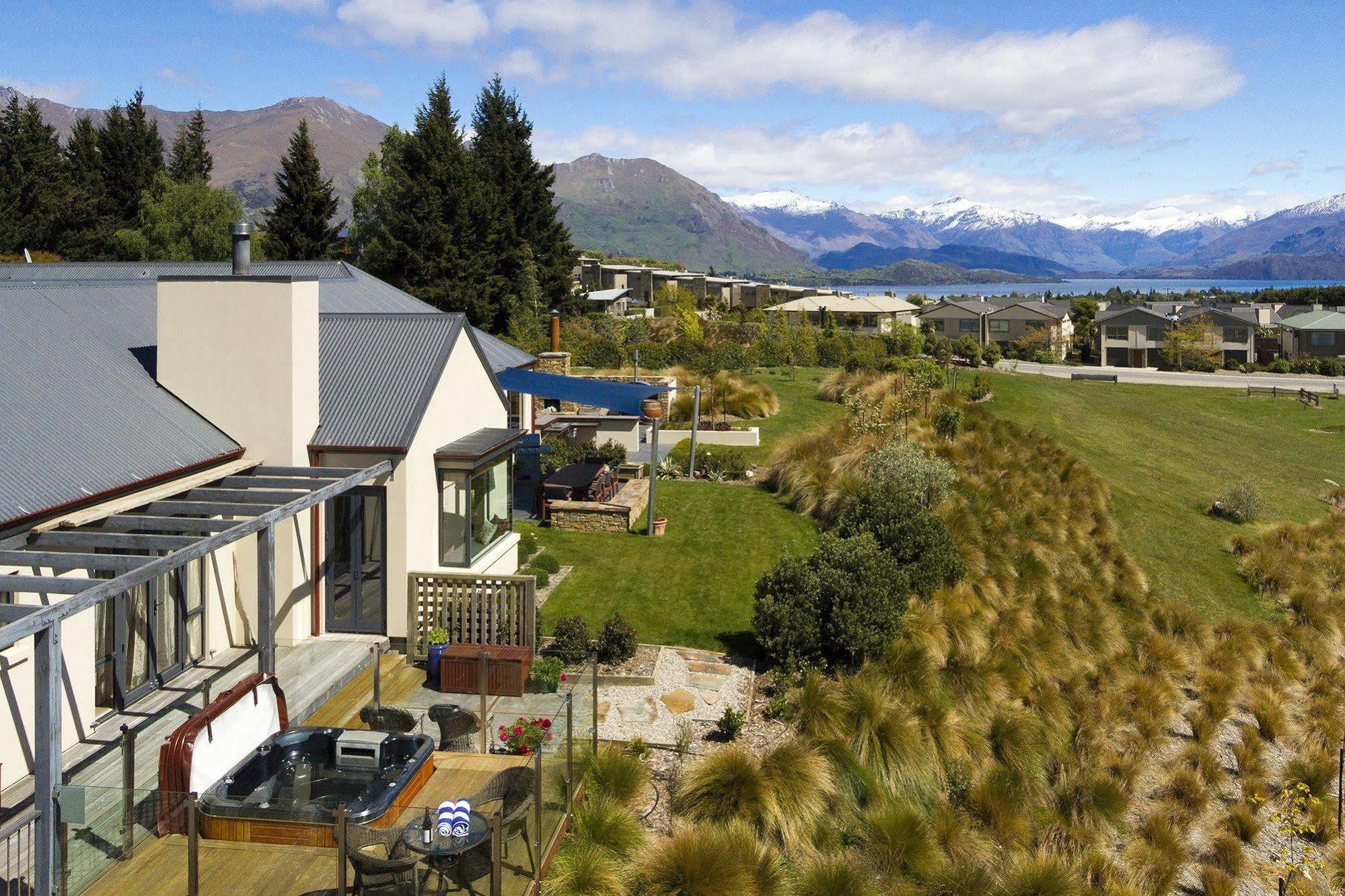 Alpine Peaks Apartment Wanaka Dış mekan fotoğraf
