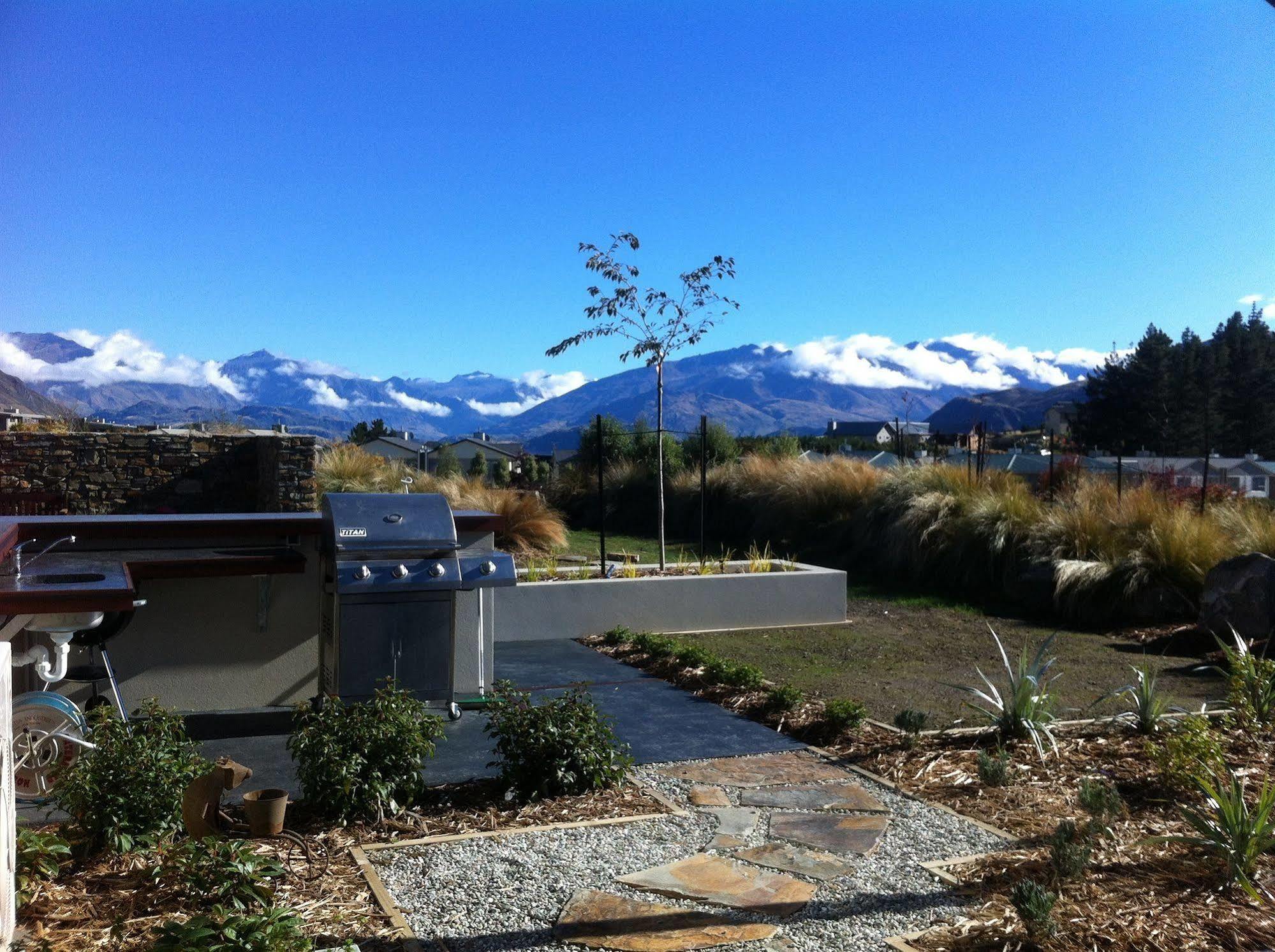 Alpine Peaks Apartment Wanaka Dış mekan fotoğraf